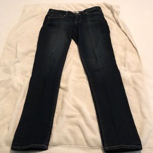 Paige Skyline Skinny jeans.